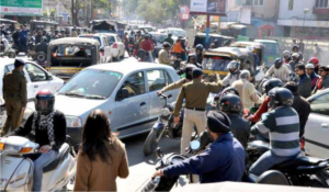 उत्तराखण्ड की राजधानी देहरादून में बिगड़ती यातायात व्यवस्था, बढ़ती आबादी और कमजोर प्रबंधन