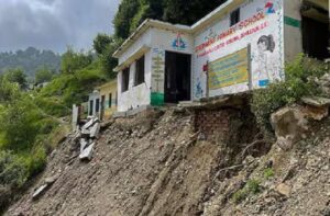 सरकारी स्कूलों की बदहाल होती स्थिति बनी चिन्ता का कारण